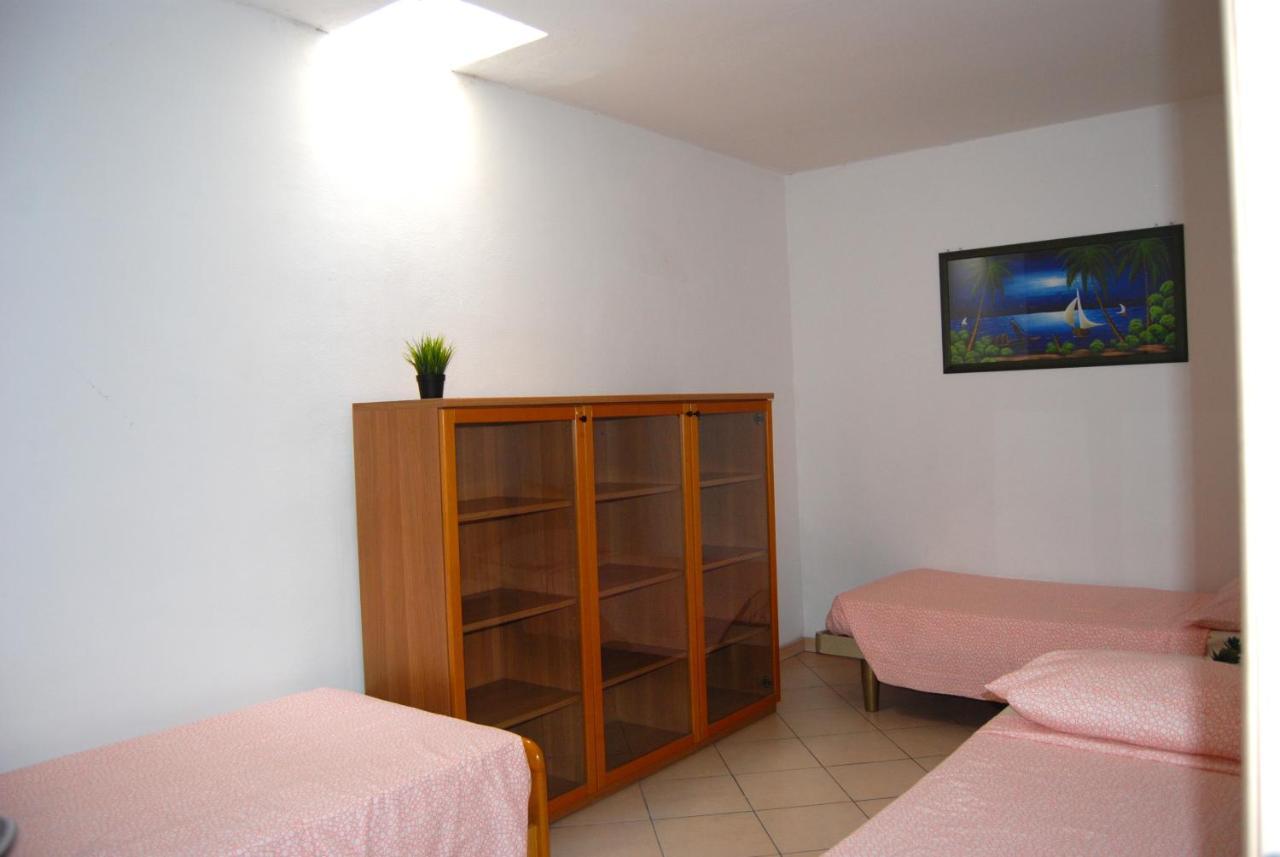 Case Vacanza Le Vele Desenzano del Garda Kültér fotó