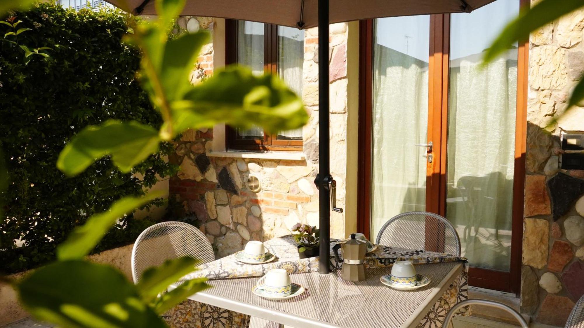 Case Vacanza Le Vele Desenzano del Garda Kültér fotó